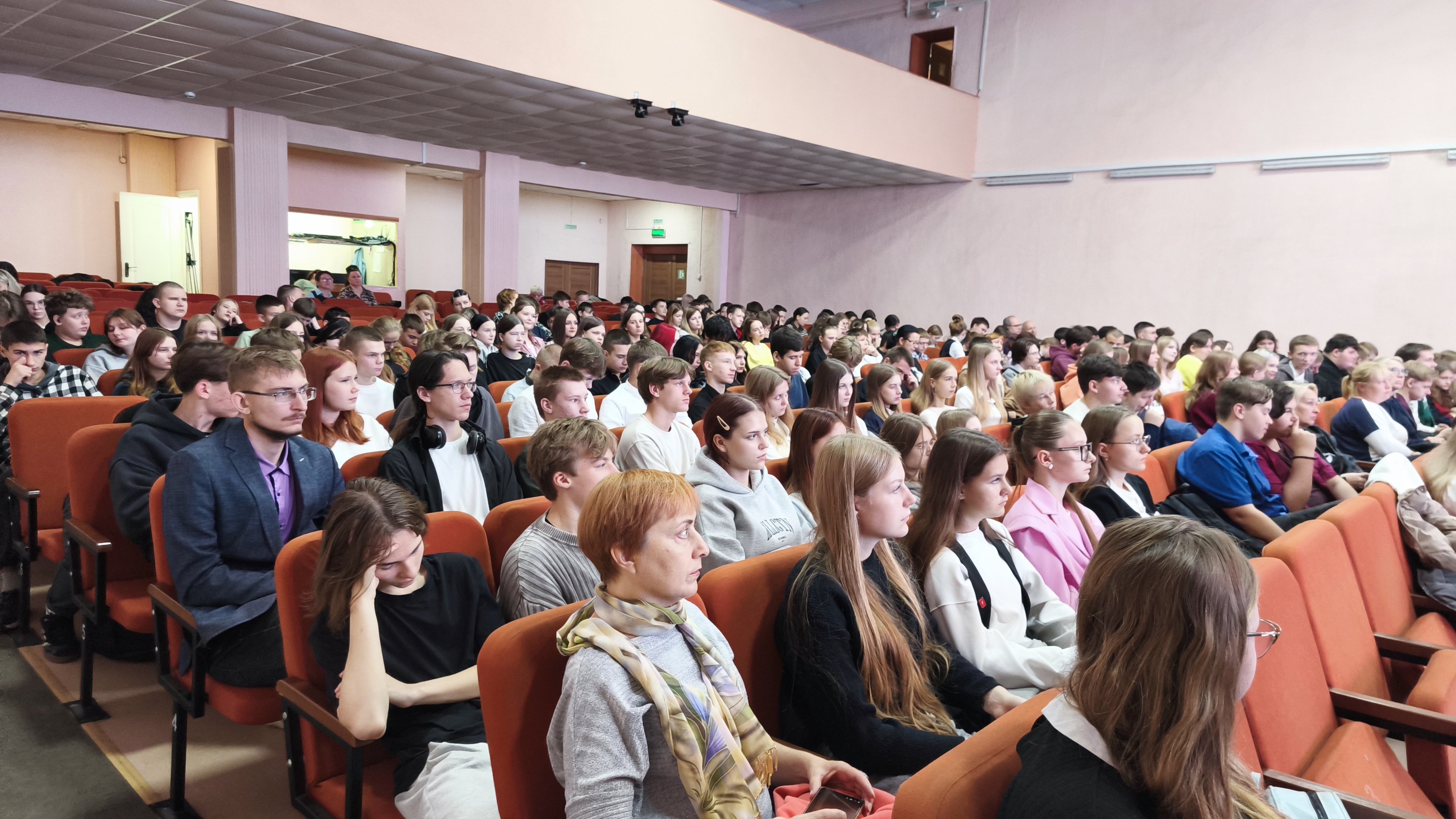 Выбирай осознанно: начни свой путь со знакомства  с образовательными организациями!