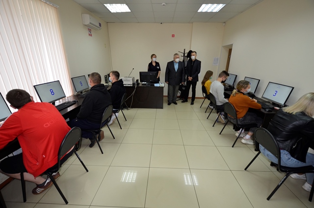В Смоленске Общественный совет продолжает контролировать проведение экзаменов на право управления транспортными средствами