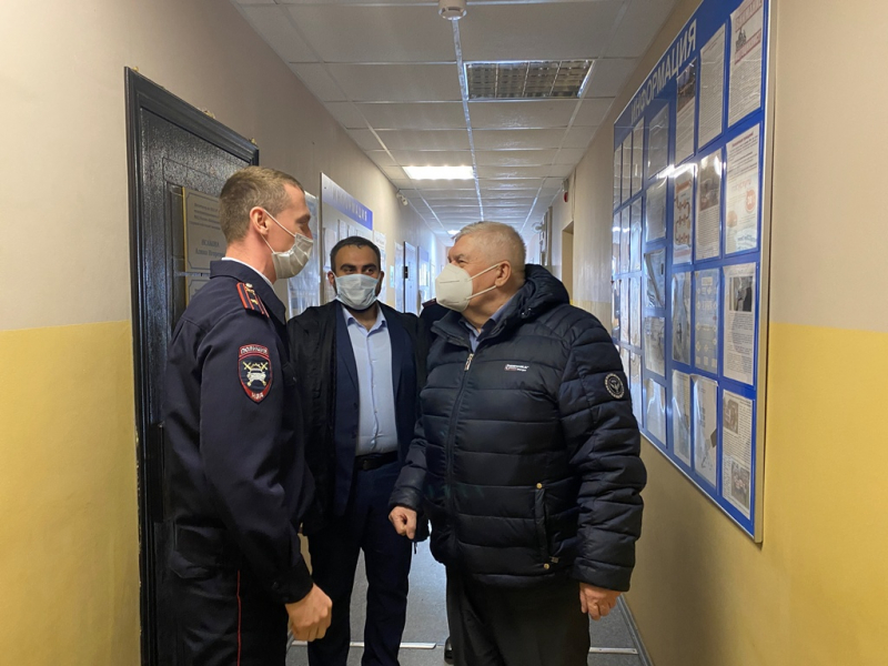 В Починке Смоленской области общественники проверили подразделения по вопросам миграции и Госавтоинспекции