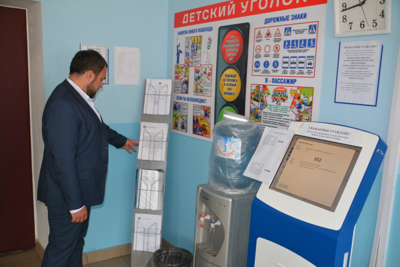 Представители Общественного совета оценили качество предоставления государственных услуг по линии Госавтоинспекции в Вязьме Смоленской области