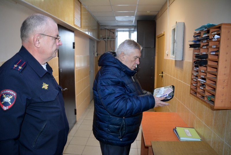 В Смоленске Общественный совет проверил деятельность отдельного специализированного батальона ДПС Госавтоинспекции